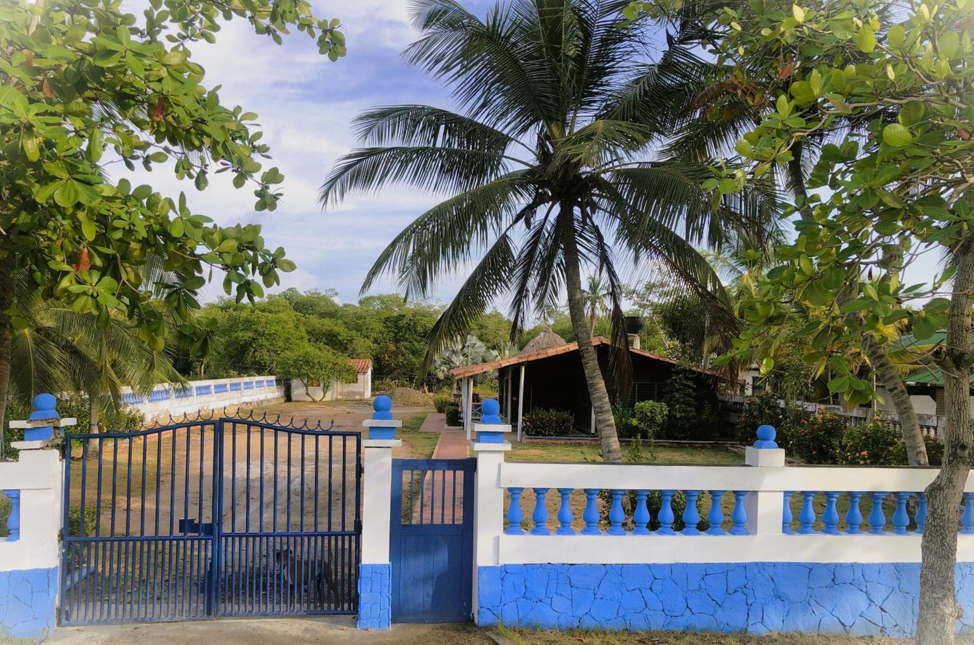 Sie Cabana-finca En Cerca A La Playa * Covenas